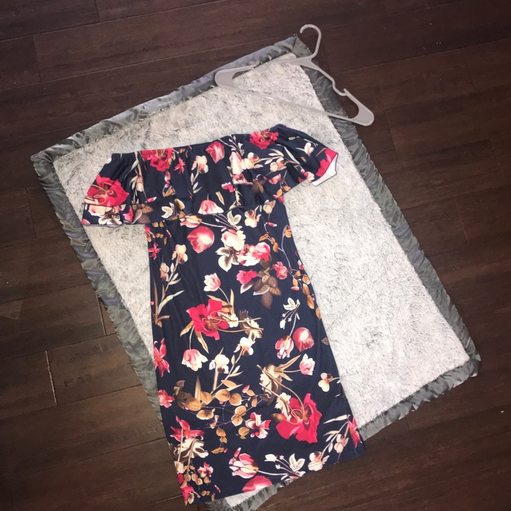Navy Ruffle Floral Off the Shoulder Bodycon Dress✨ - Picture 2 of 4